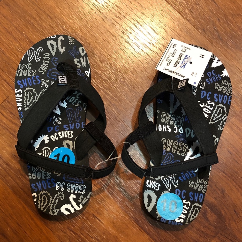 DC Shoes Sandals. NWT. Size 10.